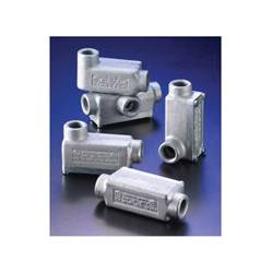 Crouse-Hinds Condulet® OELR2 OE Series Conduit Outlet Body With Cover, LR Body, 1 in Hub, Copper-Free Aluminum