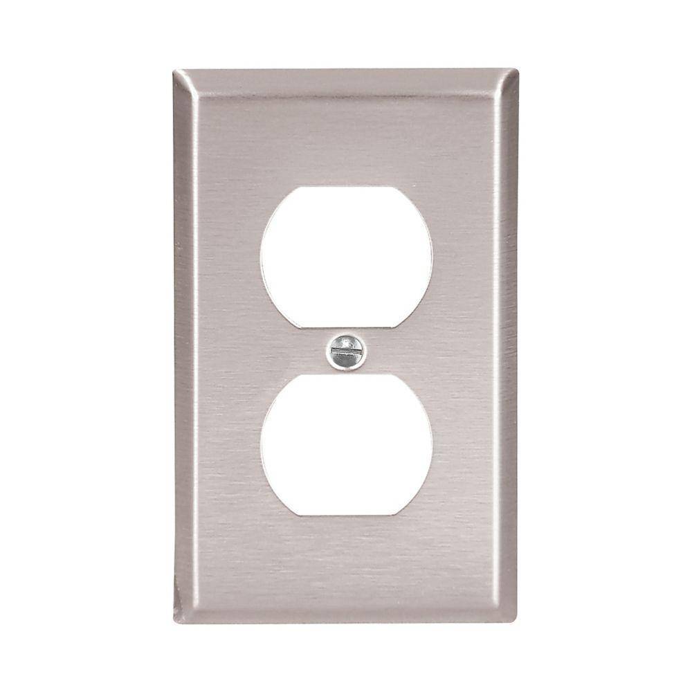EATON 93101-BOX1 Standard Duplex Receptacle Wall Plate, 1 Gangs, 3-3/4 in W x 5-1/2 in H x 1/4 in D, Stainless Steel