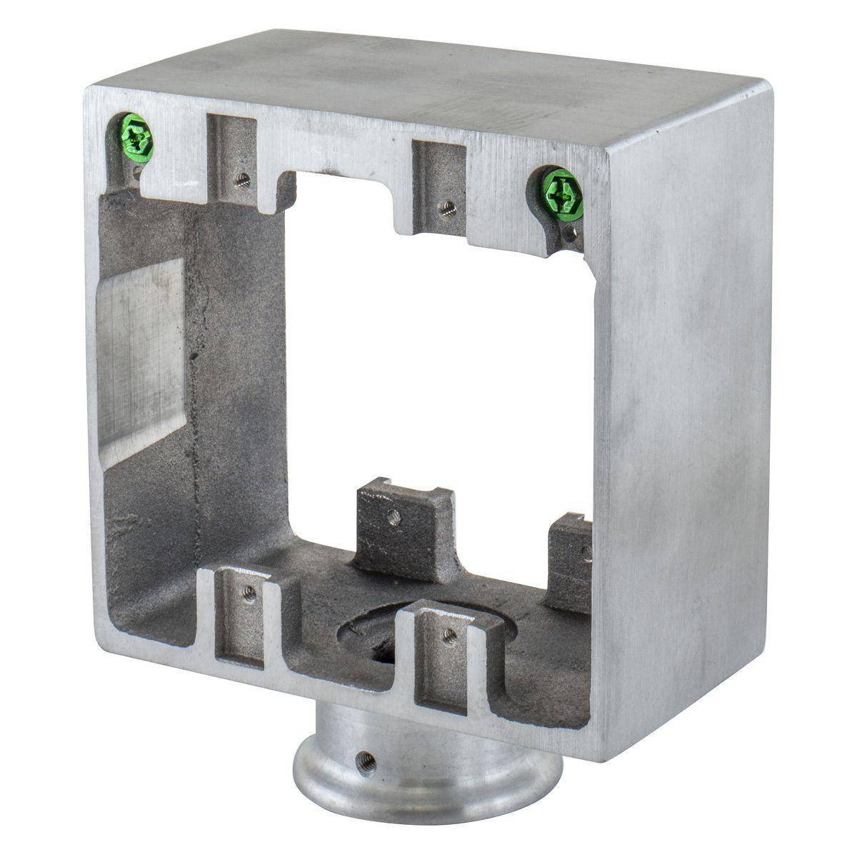 Wiring Device-Kellems SA6688G Standard Grounded Large Capacity Pedestal With 1 in NPT Hub, 4 Outlets, 4 Gangs, Aluminum