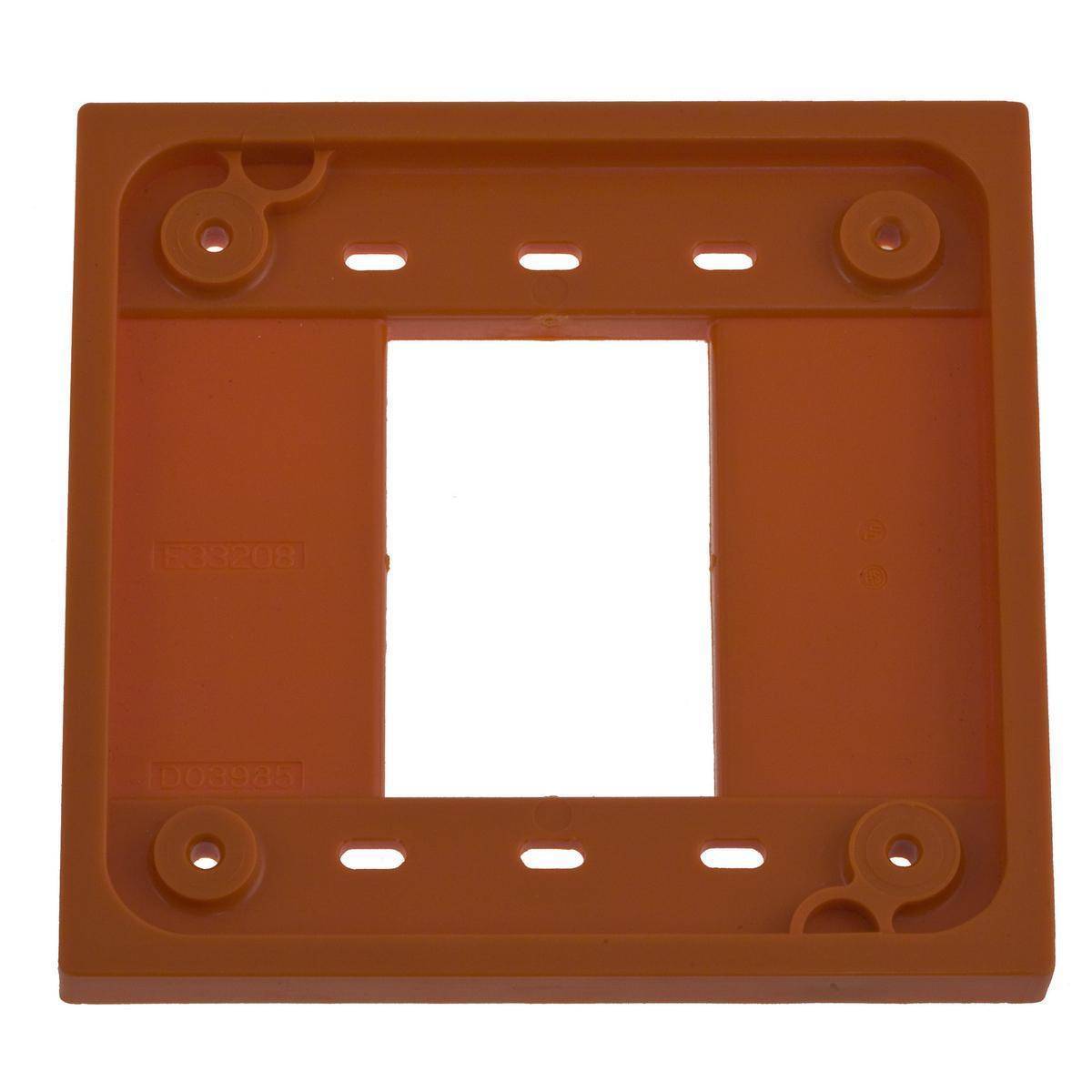 Wiring Device-Kellems 4-PLEX® HBL4APO Non-Metallic Straight Blade Standard Quad Receptacle Adapter Plate, 4.78 in L x 0.39 in W x 3.38 in D, For Use With 1, 2-Gang Device Box, QuadPlex® Receptacle, Polycarbonate