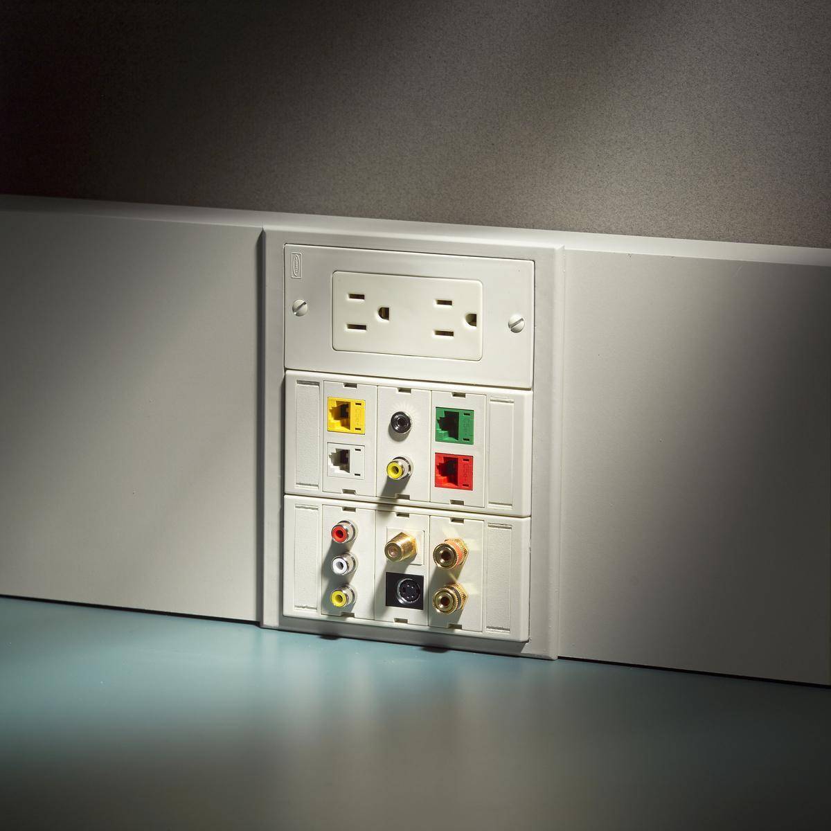 PREMISE WIRING HBL6750B10IV 1-Channel Standard Raceway Base, 10 ft L x 0.76 in W x 2.12 in H, Roll Formed Steel, Ivory
